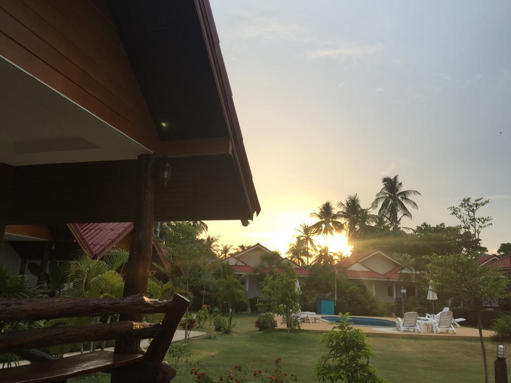 Hana Lanta Resort Koh Lanta Exterior photo