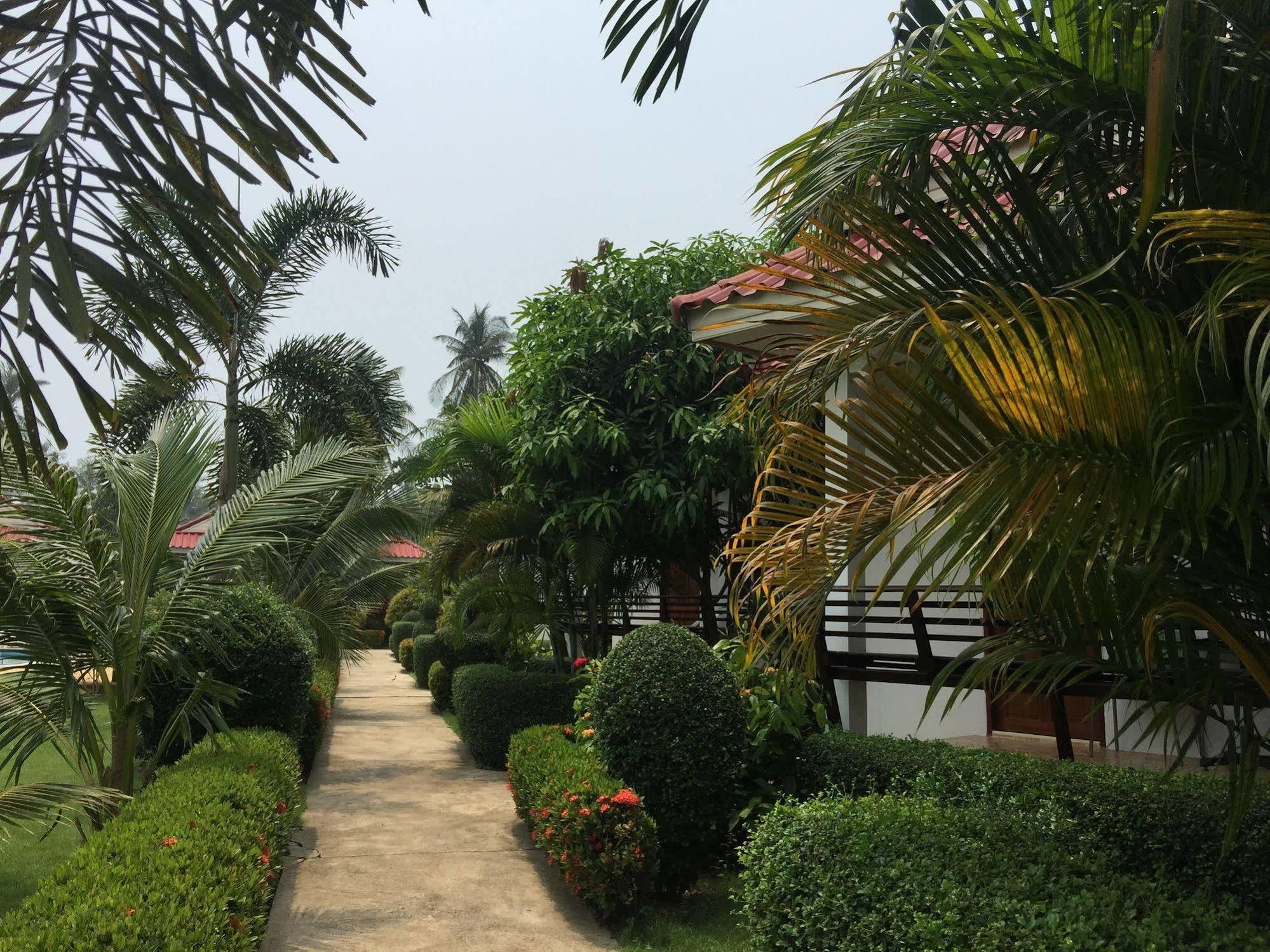 Hana Lanta Resort Koh Lanta Exterior photo
