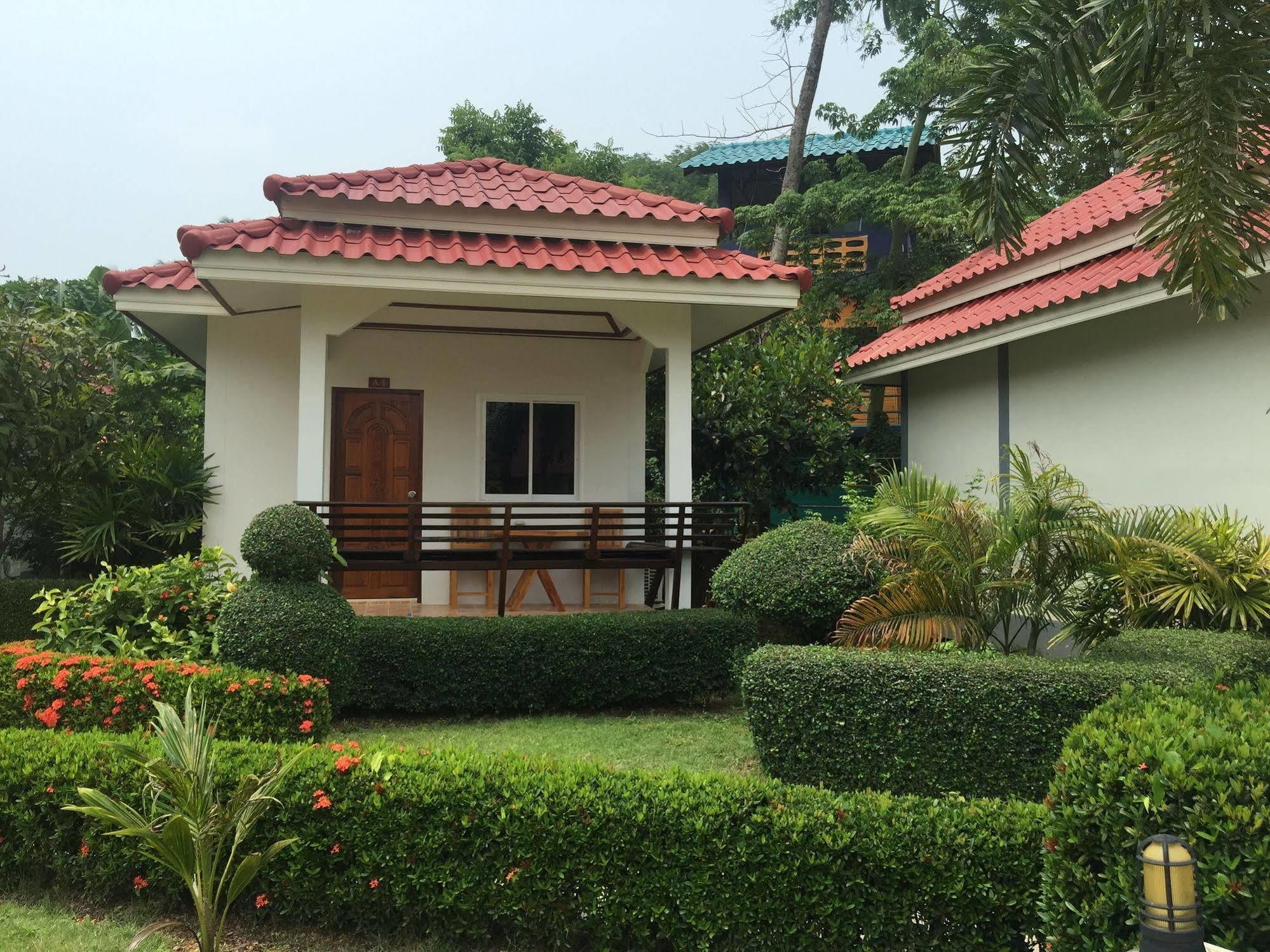 Hana Lanta Resort Koh Lanta Exterior photo