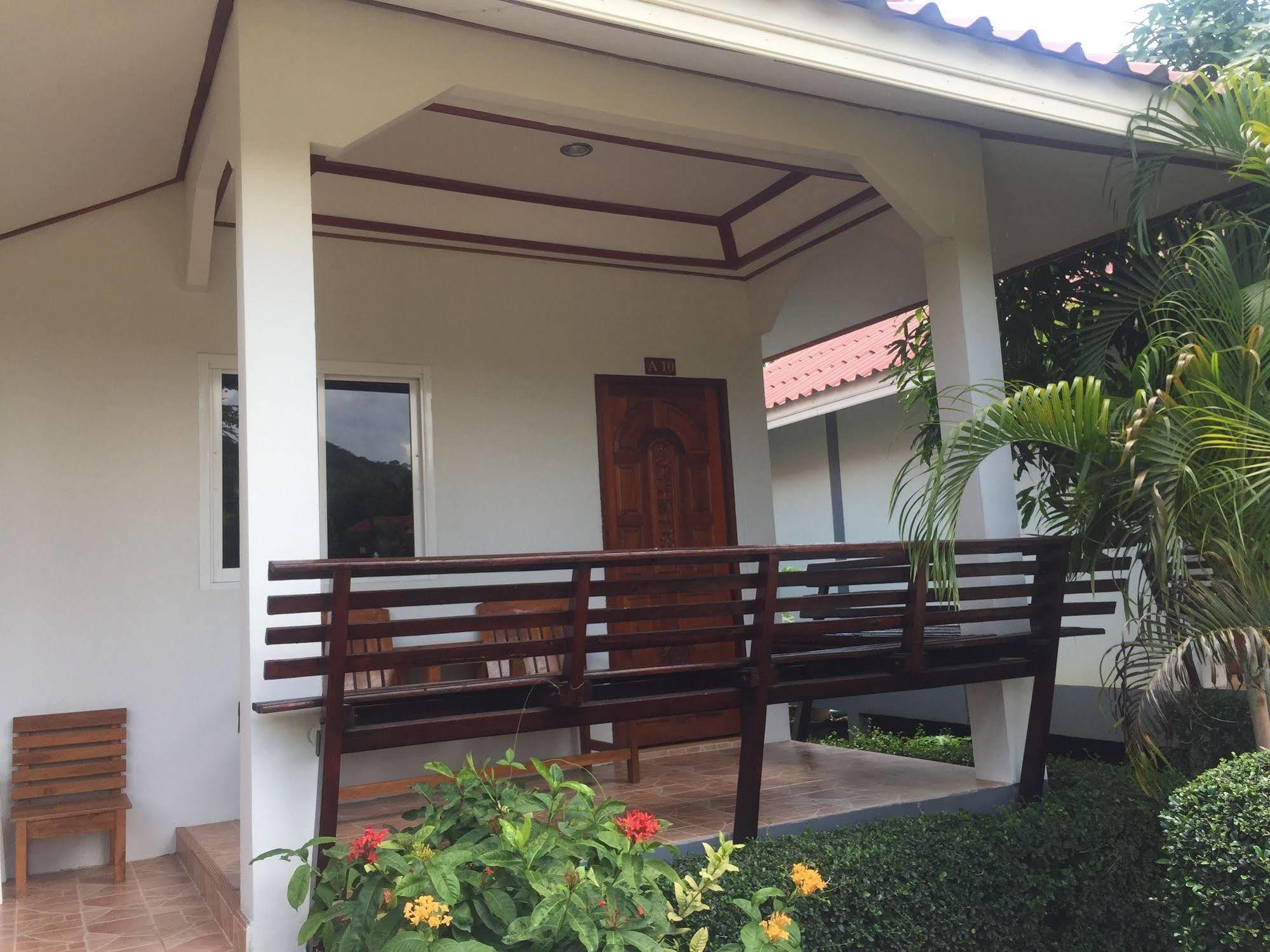 Hana Lanta Resort Koh Lanta Exterior photo